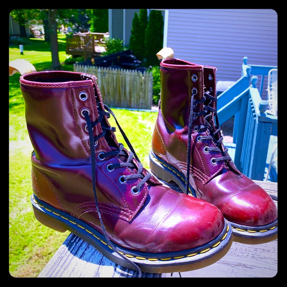 CHERRY RED DOC MARTENS SIZE 9